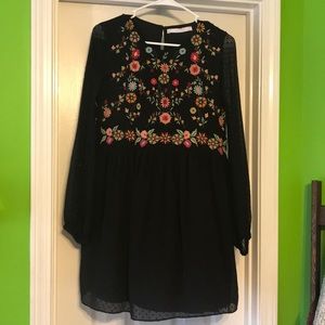 Zara Size Medium Black and floral short dress